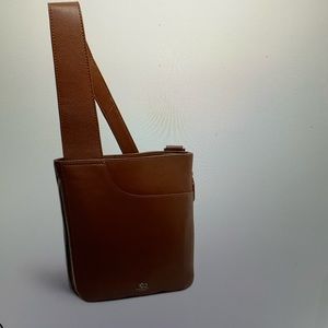 Almost new, Radley London Medium Zip Crossbody